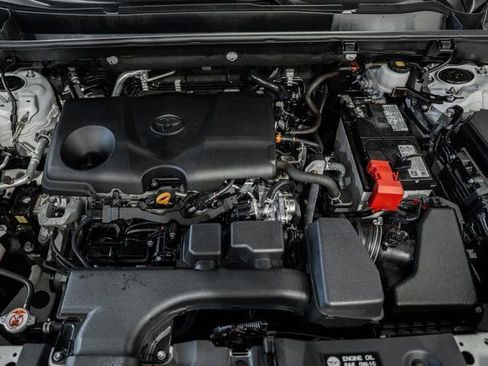 Used 2024 Toyota RAV4 XLE image 17