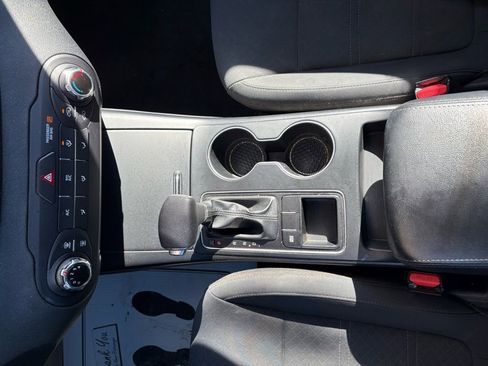 Used 2019 Kia Sorento L image 31