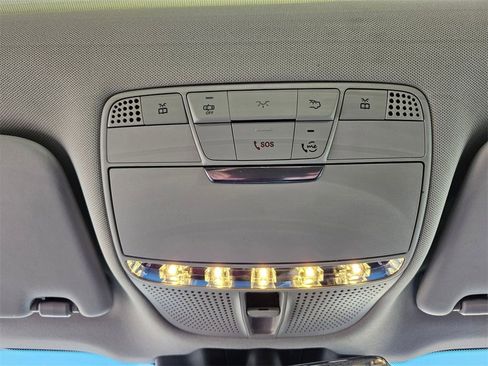 Used 2022 Mercedes-Benz GLC 300 4MATIC image 18