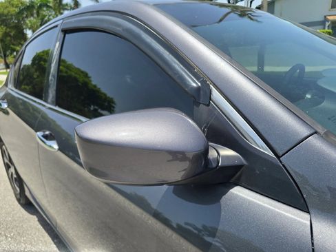 Used 2017 Honda Accord LX image 24