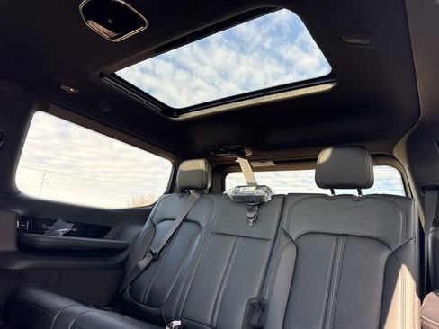 New 2026 Jeep Grand Wagoneer Summit image 14