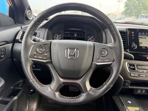 Used 2024 Honda Passport TrailSport image 12
