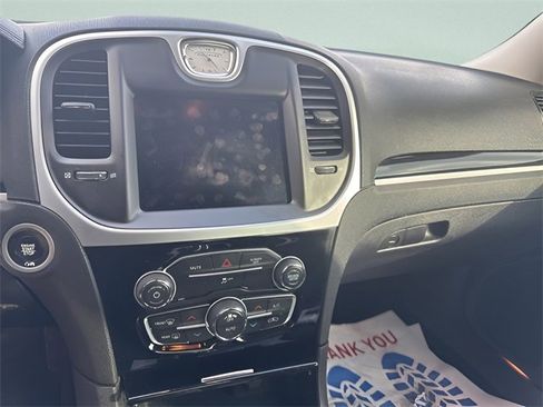 Used 2023 Chrysler 300 Touring w/ Sport Appearance Package image 12