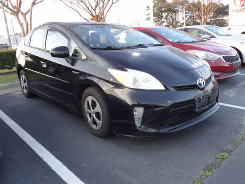 Used 2014 Toyota Prius Two image 3