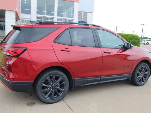 Used 2022 Chevrolet Equinox RS AWD/4WD image 5