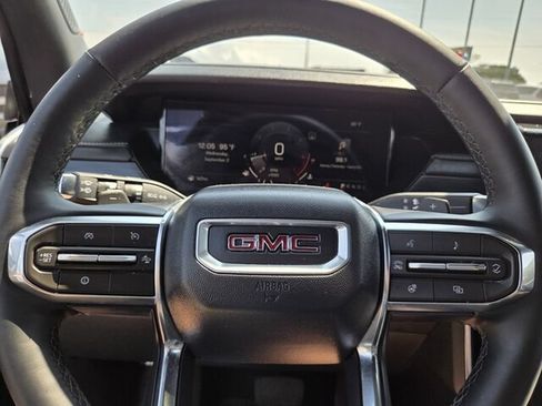Used 2026 GMC Acadia Elevation w/ Elevation Premium Package FWD image 26