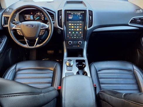 Used 2024 Ford Edge SEL image 10