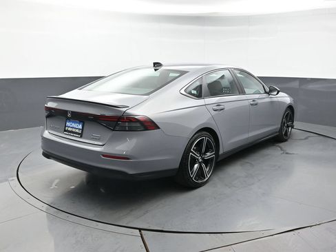Used 2023 Honda Accord Sport image 6