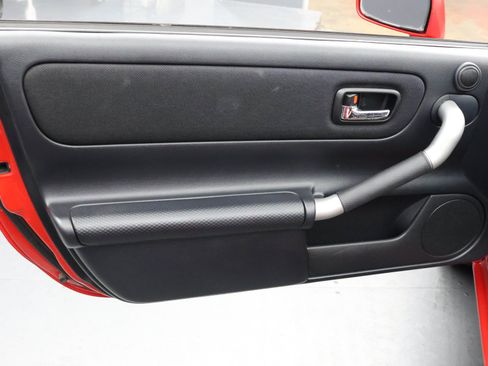 Used 2001 Toyota MR2 image 8