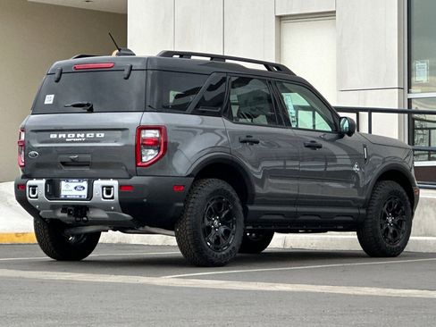New 2025 Ford Bronco Sport Outer Banks w/ Sasquatch Outer Banks Package image 3
