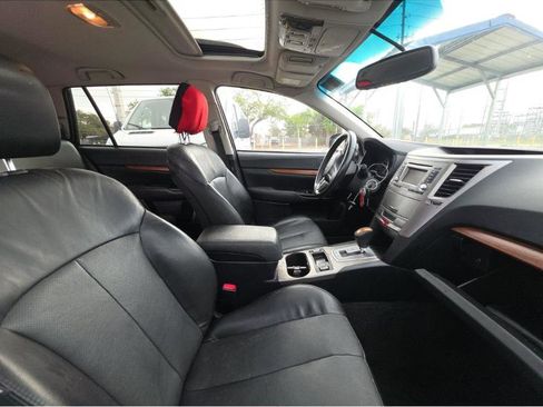 Used 2013 Subaru Outback 2.5i Limited w/ Moonroof Pkg image 10