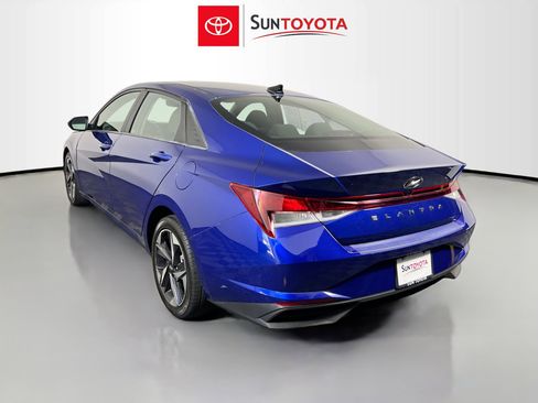Used 2023 Hyundai Elantra SEL w/ Convenience Package FWD image 6
