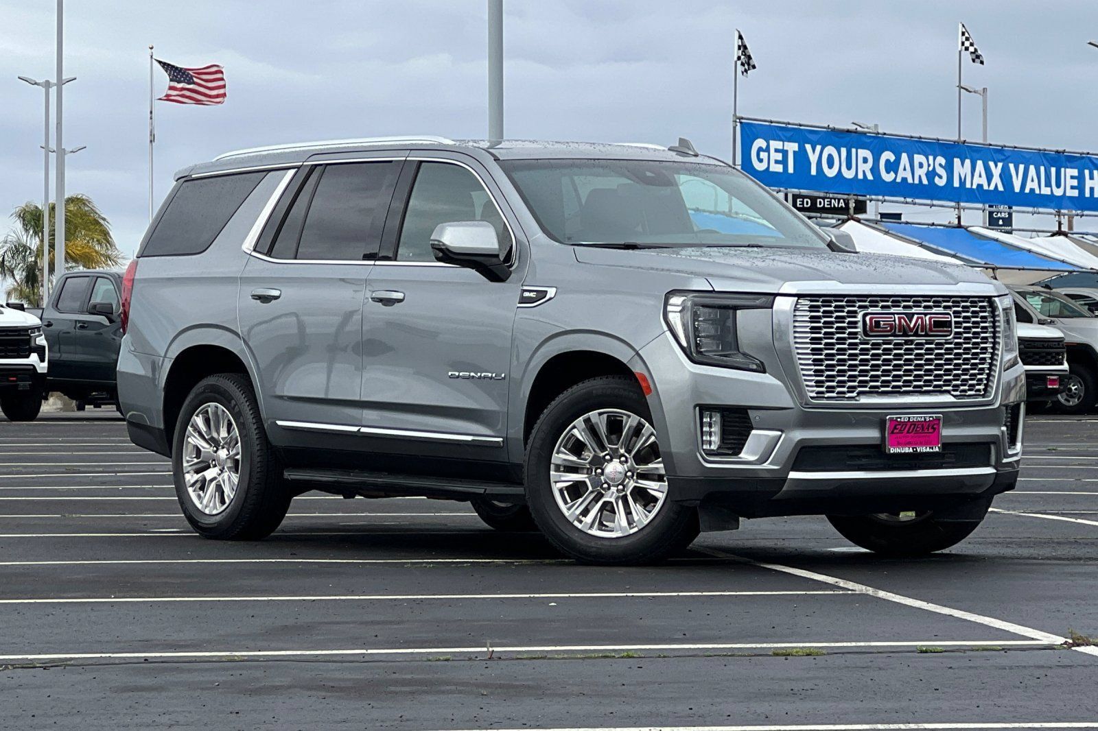 Used 2024 GMC Yukon Denali AWD/4WD image 2
