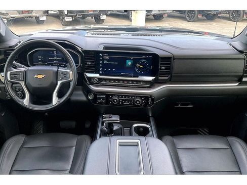 Used 2022 Chevrolet Silverado 1500 LTZ w/ LTZ Premium Package AWD/4WD image 17