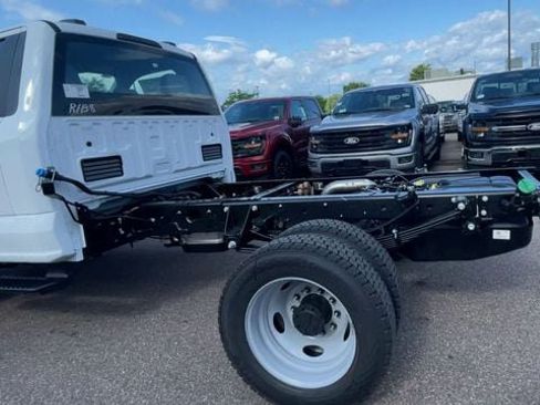 New 2026 Ford F550 4x4 Regular Cab Super Duty image 4