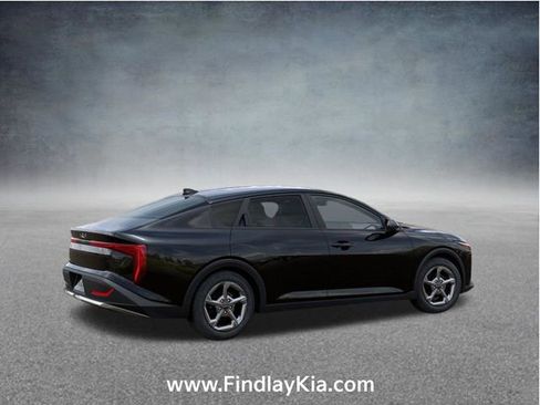 New 2026 Kia K4 FWD image 8