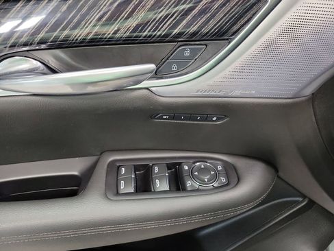 Used 2025 Cadillac XT6 Premium Luxury image 29