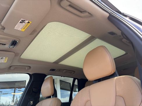 Used 2016 Volvo XC90 T8 Inscription AWD/4WD image 33