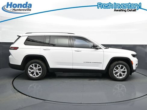 Used 2022 Jeep Grand Cherokee L Limited AWD/4WD image 11