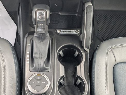Used 2022 Ford Bronco Outer Banks image 16
