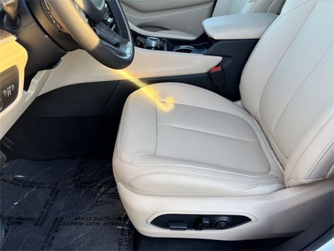 New 2025 Jeep Grand Cherokee L Limited image 11