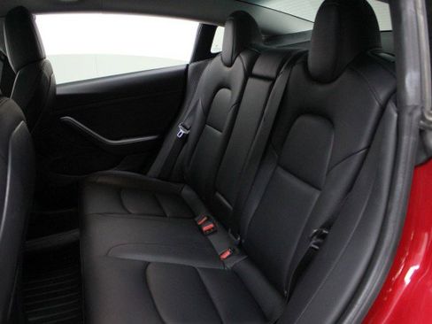 Used 2022 Tesla Model 3 Performance image 32
