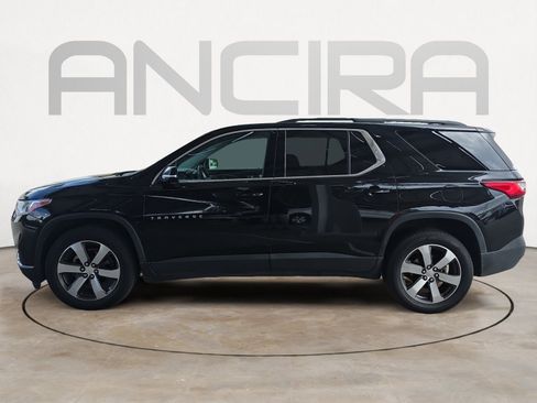 Used 2020 Chevrolet Traverse LT w/ LT Premium Package AWD/4WD image 5