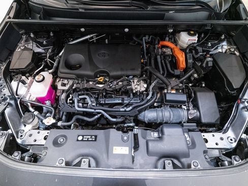 Certified 2025 Toyota RAV4 LE AWD/4WD image 32