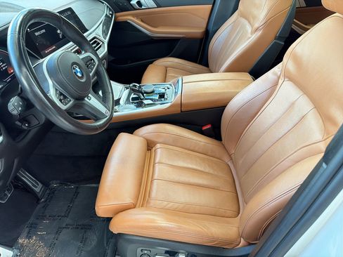 Used 2022 BMW X7 xDrive40i w/ M Sport Package AWD/4WD image 5