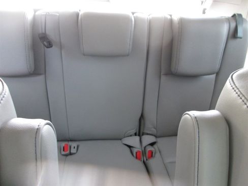 Used 2018 Toyota Highlander Limited Platinum image 18