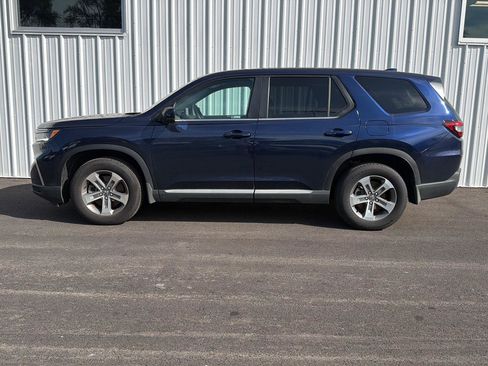 Used 2025 Honda Pilot EX-L image 6