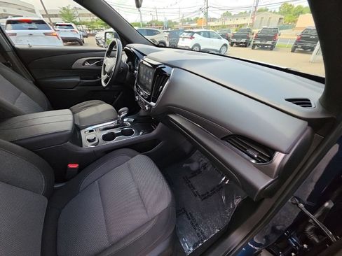 Used 2023 Chevrolet Traverse LT AWD/4WD image 31