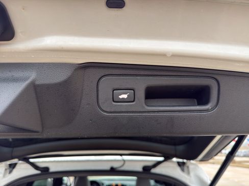 Used 2023 Honda Passport EX-L image 18