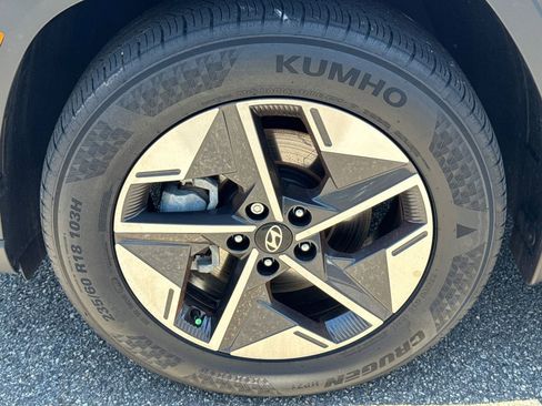 Certified 2025 Hyundai Tucson SEL FWD image 11