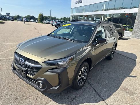 Used 2024 Subaru Outback Premium AWD/4WD image 5