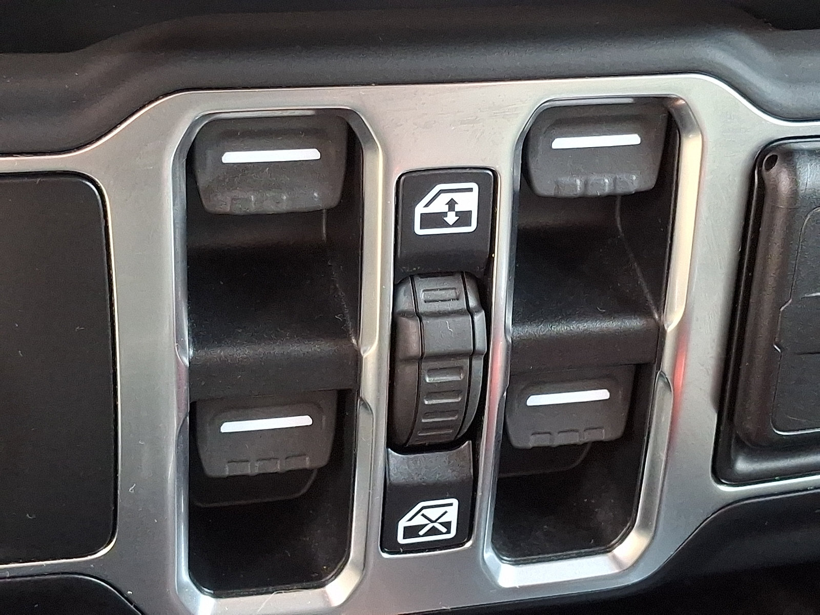 Used 2020 Jeep Gladiator Sport w/ Quick Order Package 24S AWD/4WD image 25