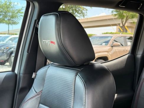 Used 2019 Toyota Tacoma TRD Pro AWD/4WD image 13