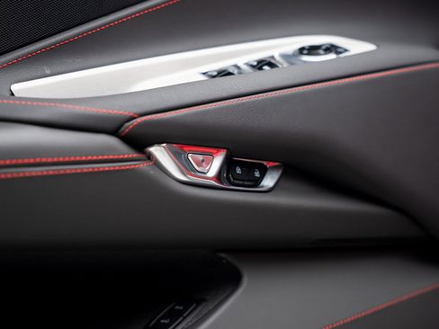 Used 2025 Chevrolet Corvette Stingray Convertible w/ 1LT image 58