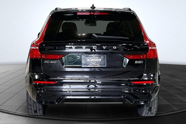 Certified 2025 Volvo XC60 B5 Core w/ Climate Package AWD/4WD image 5