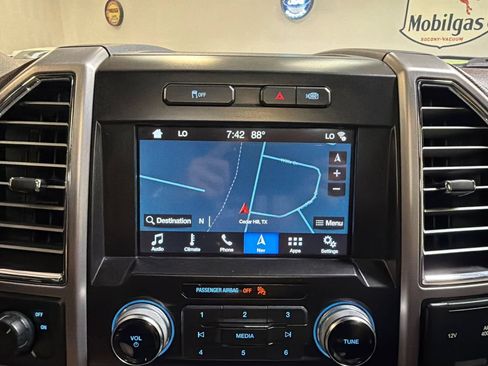 Used 2016 Ford F150 Platinum w/ Equipment Group 701A Luxury RWD image 21
