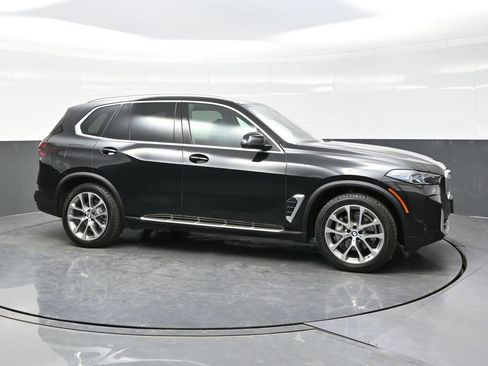 Used 2024 BMW X5 xDrive40i image 8
