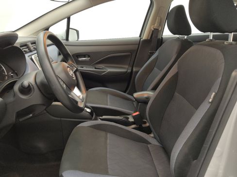 Used 2025 Nissan Versa SV FWD image 17