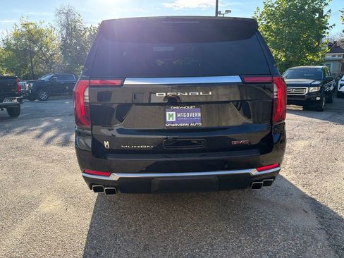 Used 2026 GMC Yukon Denali w/ Sun & Power Step Package AWD/4WD image 4