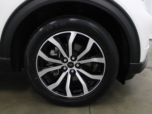 Used 2022 Ford Explorer ST-Line image 4