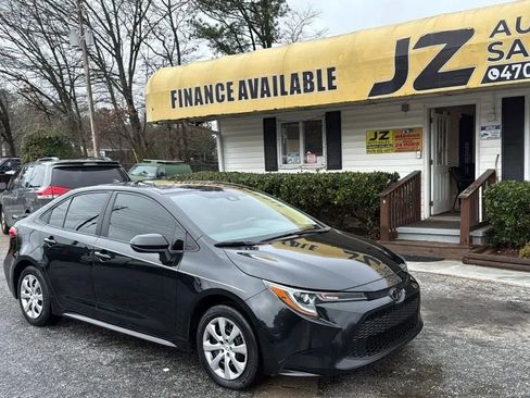 Used 2022 Toyota Corolla LE image 1