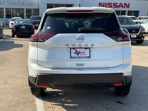 New 2026 Nissan Rogue SV image 6