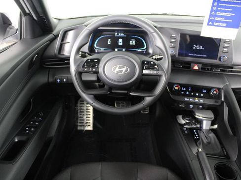 Certified 2026 Hyundai Elantra Sport FWD image 8