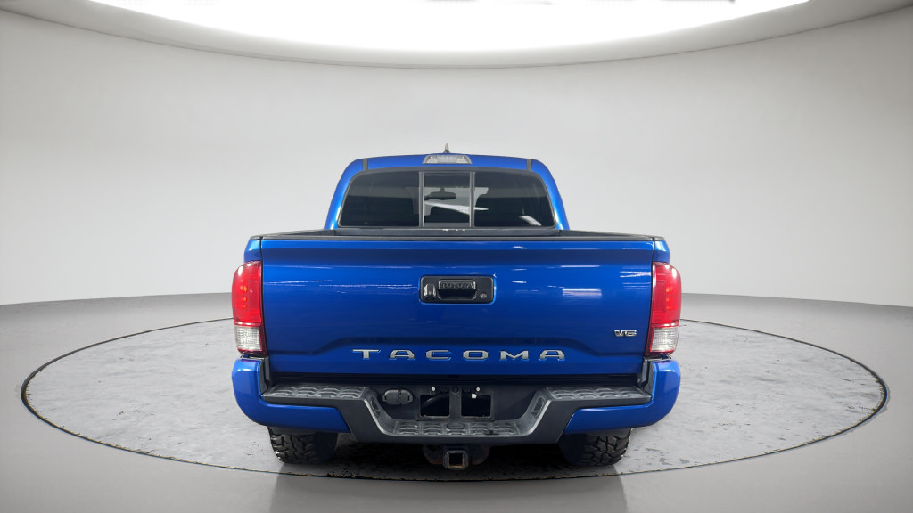 Used 2016 Toyota Tacoma TRD Sport w/ Towing Package AWD/4WD image 6