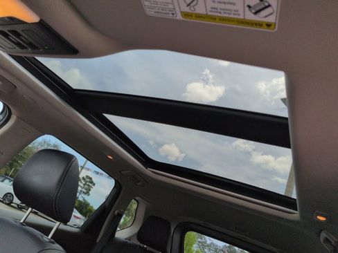 Certified 2023 Nissan Rogue SL image 21