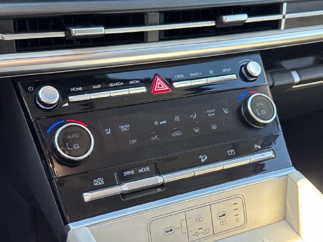 Used 2024 Hyundai Santa Fe SEL FWD image 22